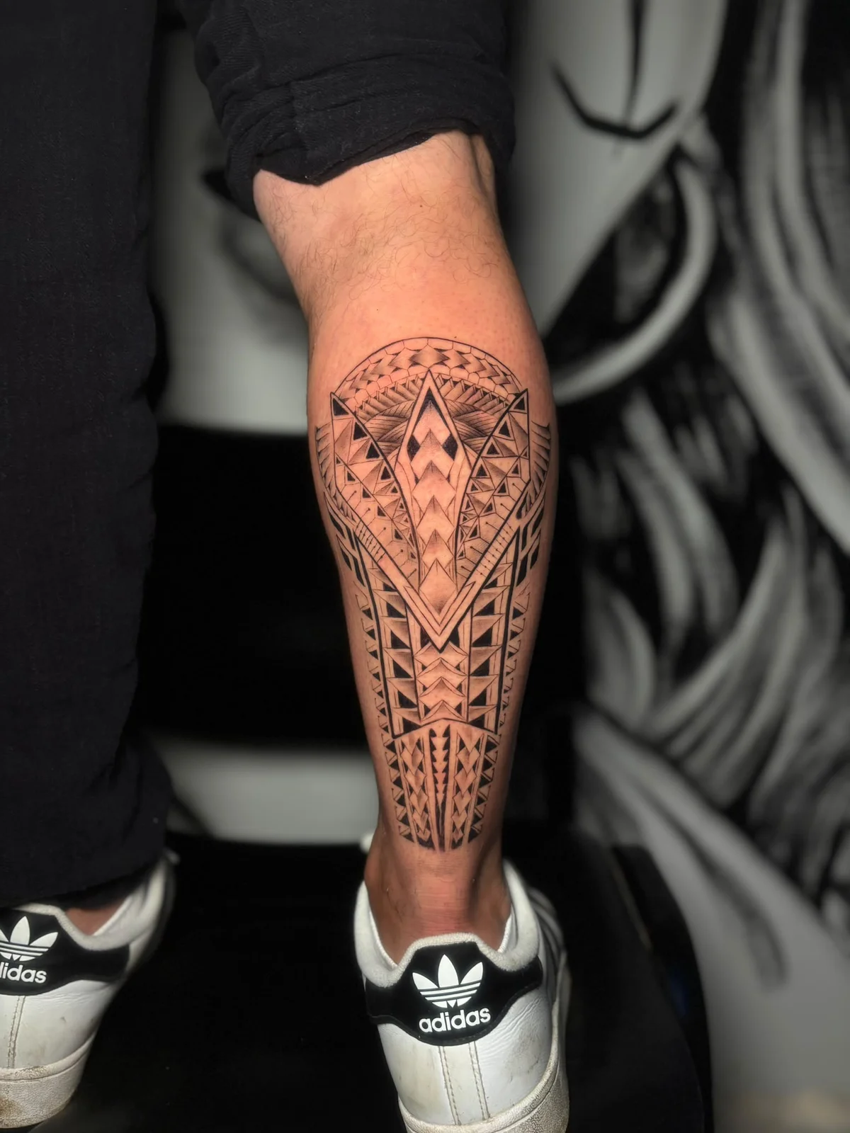 Tattoo station tarafından yapılan dövme: geometrik desen