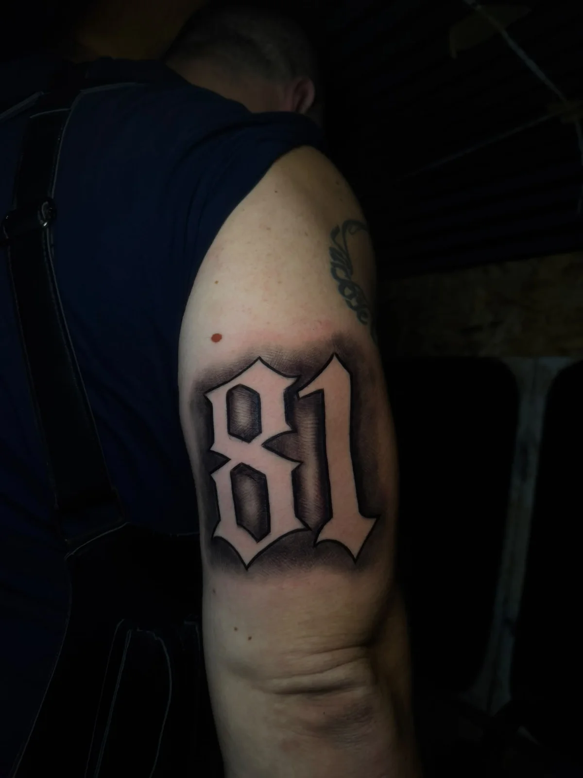 Tattoo station tarafından yapılan dövme: 81