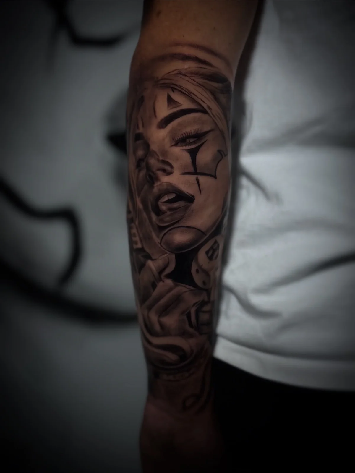 Tattoo station tarafından yapılan dövme: kadın yüzü
