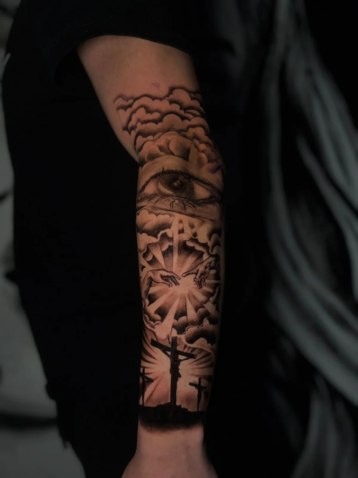 Tattoo station tarafından yapılan dövme: yıldız ve dalga motifleri